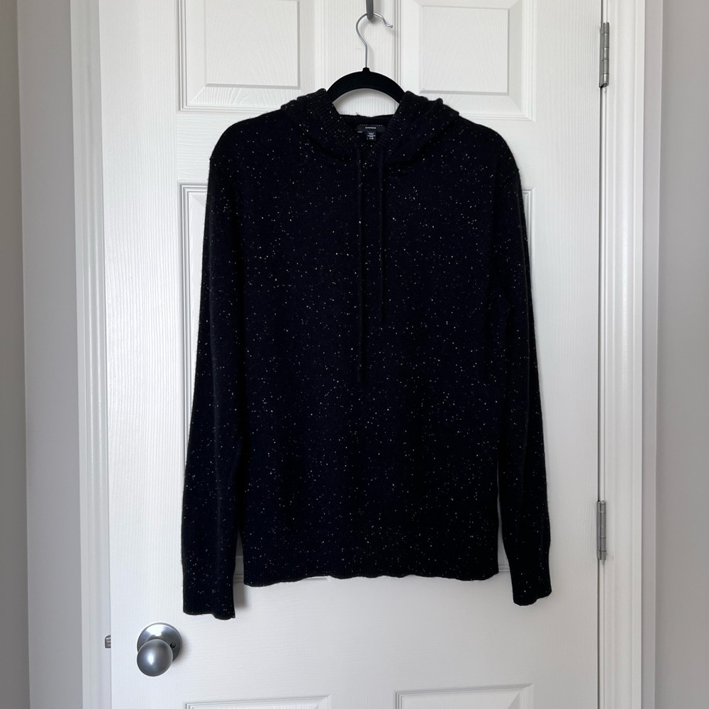 Club Monaco Men’s Black Speckled Sweater with a hood
